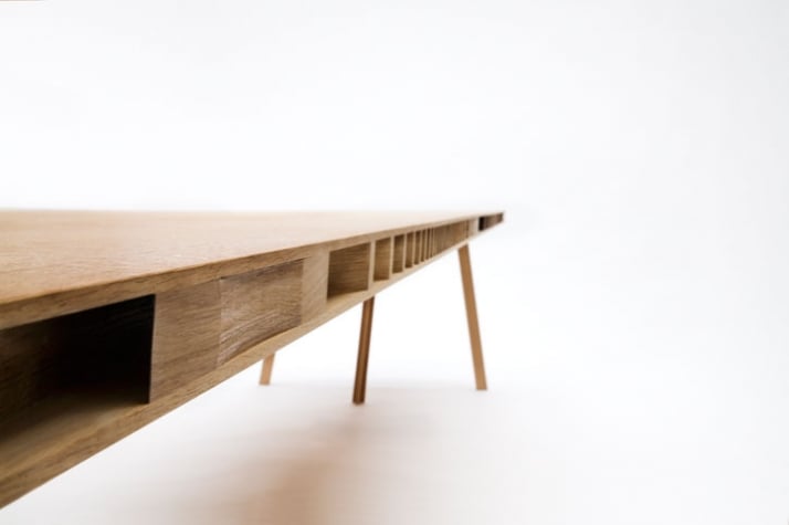 R1000 trestle table (detail) // photo © Ricki van der Tas