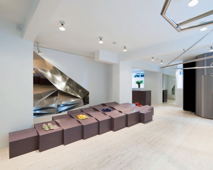 Antonios Markos new store by Gonzalez-Haase | Yatzer