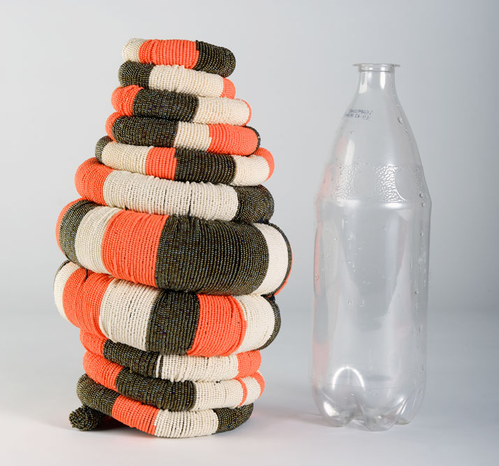 Coiled: Medium vase, handmade by Princess Ngonephi Ngcobo, photo © Hironori Tsukue