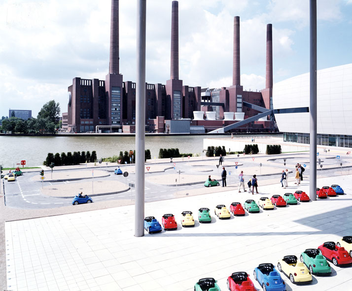 WV Lernpark One, 2001, Wolfsburg, Germanyphoto © Massimo Vitali