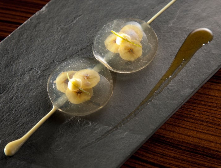 Banana, lime and priprioca caramel ravioli. Photo © Alex Atala, D.O.M.