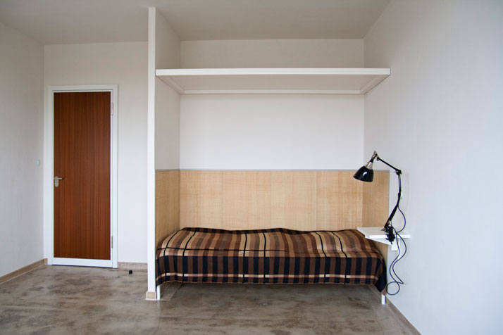 Reconstructed room at Studio Building, Bauhaus Dessau.Photo: Yvonne Tenschert 2013, Bauhaus Dessau Foundation.