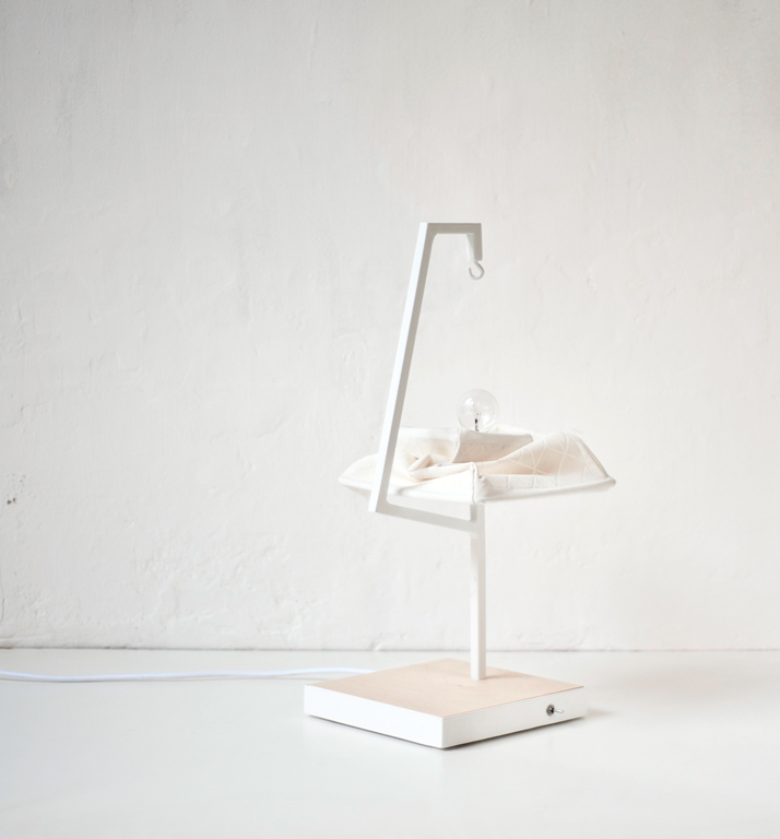 STRUCT table lamp by Eva Menga.
