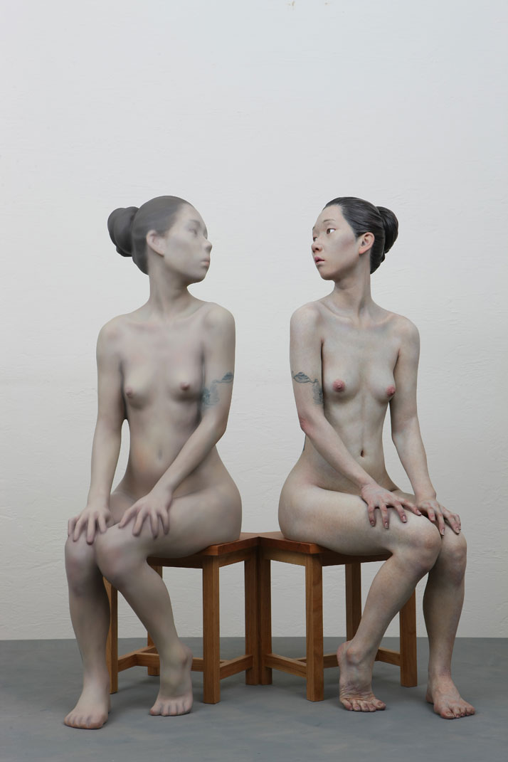 Choi Xooang, Reflection, 2012 Oil on Resin - 82 × 52 × 87 cmCourtesy of the artist &amp; Galerie Albert Benamou, Paris