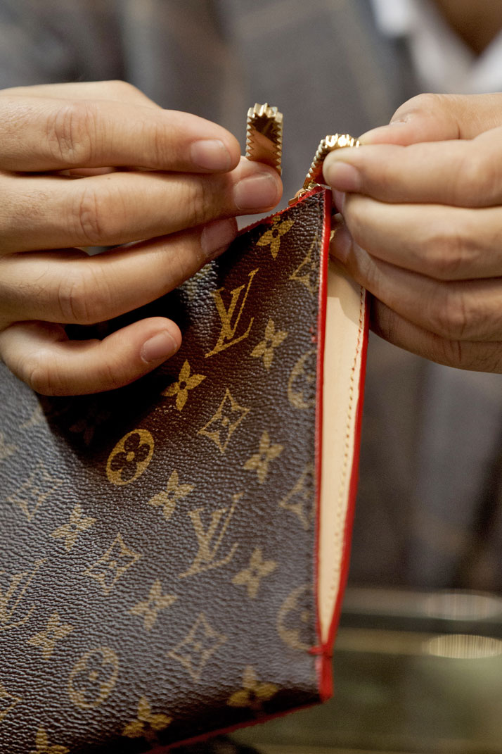 LV was famous for its craftsmanship w/ meticulously aligned