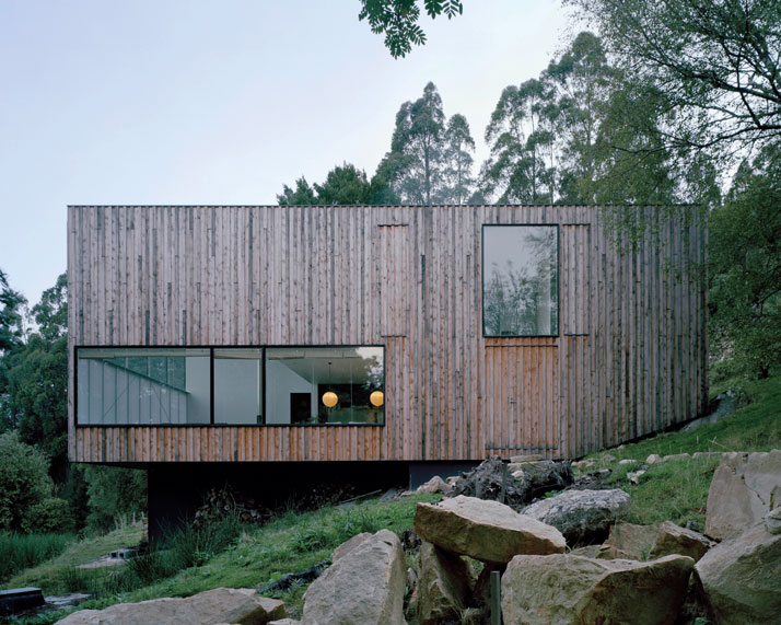 Little Big House by Room 11 in Tasmania, Australia, from the book Rock the Shack. Photography: Ben Hosking. Copyright Gestalten 2013.