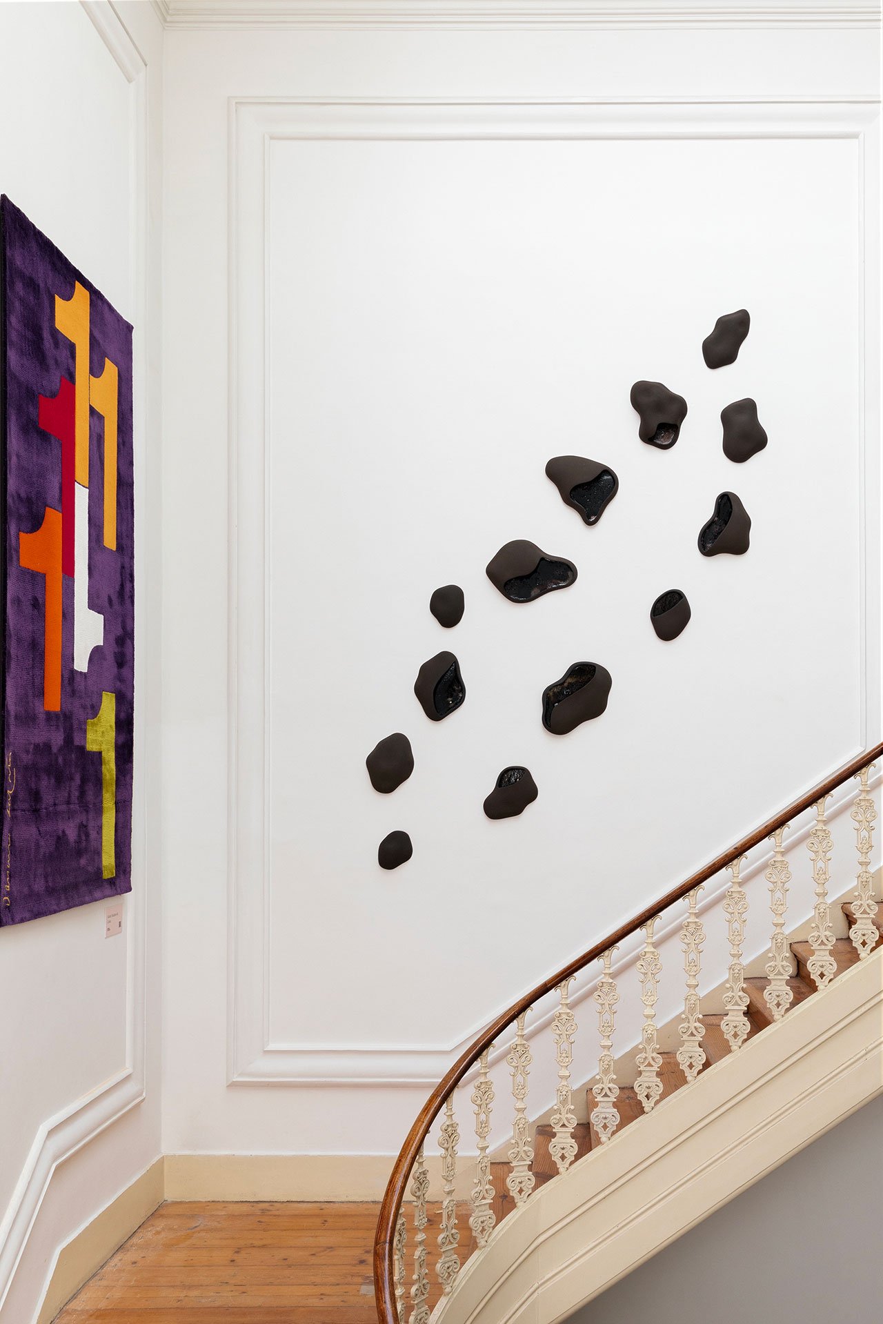 Installation view. Lisbon by Design, Palacete Gomes Freire, Lisbon. May 22- 26, 2024. Photography by Claudia Rocha.
Left: Atelier Daciano da Costa, re-edition graphic signage panels originally designed for Lisbon’s Hotel Penta. Right: Amande Haeghen, sculptural installation inspired by the archipels between Faro and Olhao in the south of Portugal