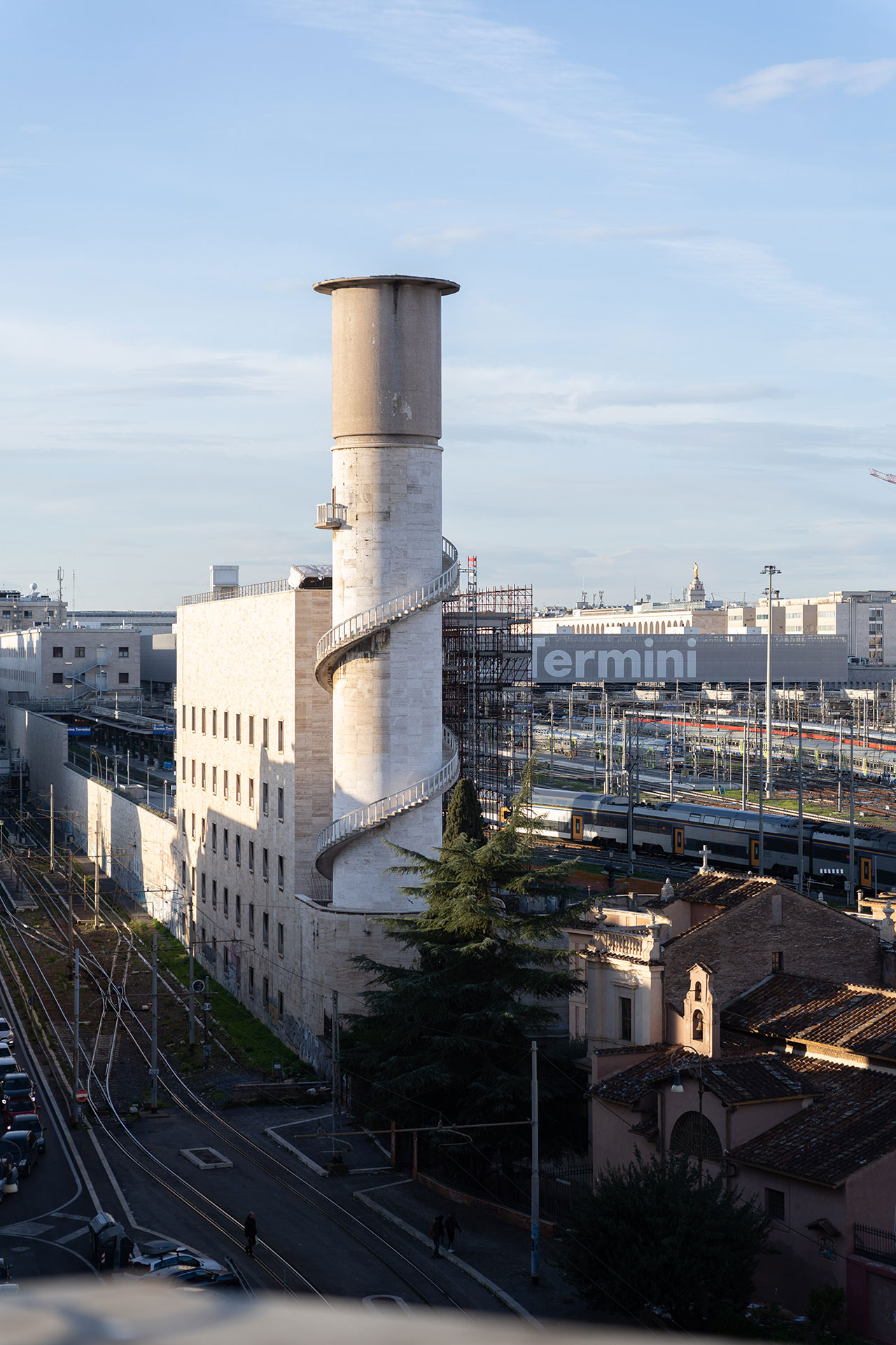 View of Control Tower and builing block by architecrt Angiolo Mazzoni, part of Termini Train Station.
Photography © Seven H. Zhang.