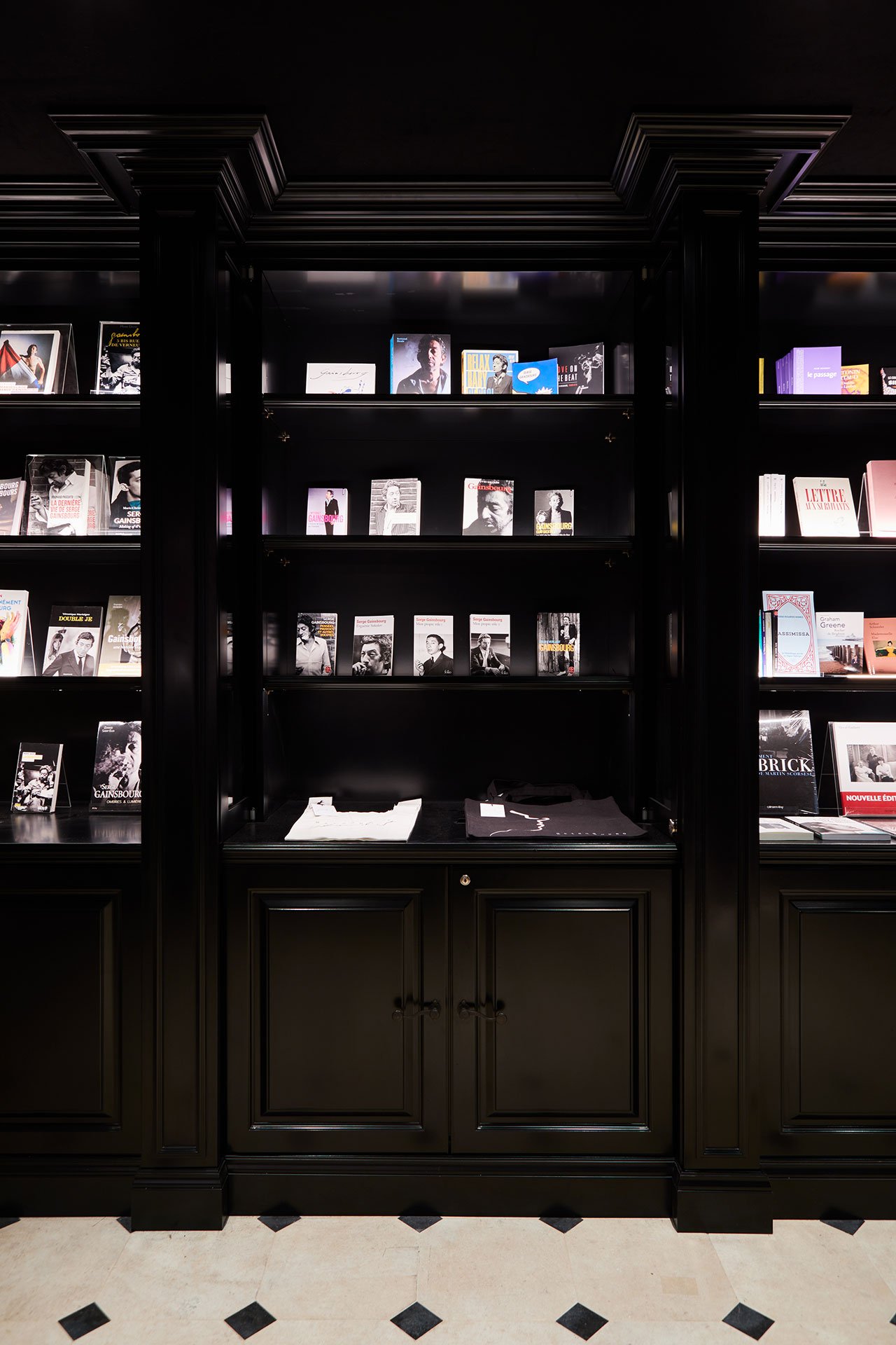 Maison Gaisbourg Book Shop. Photography by Alexis Raimbault. Courtesy of Maison Gainsbourg.