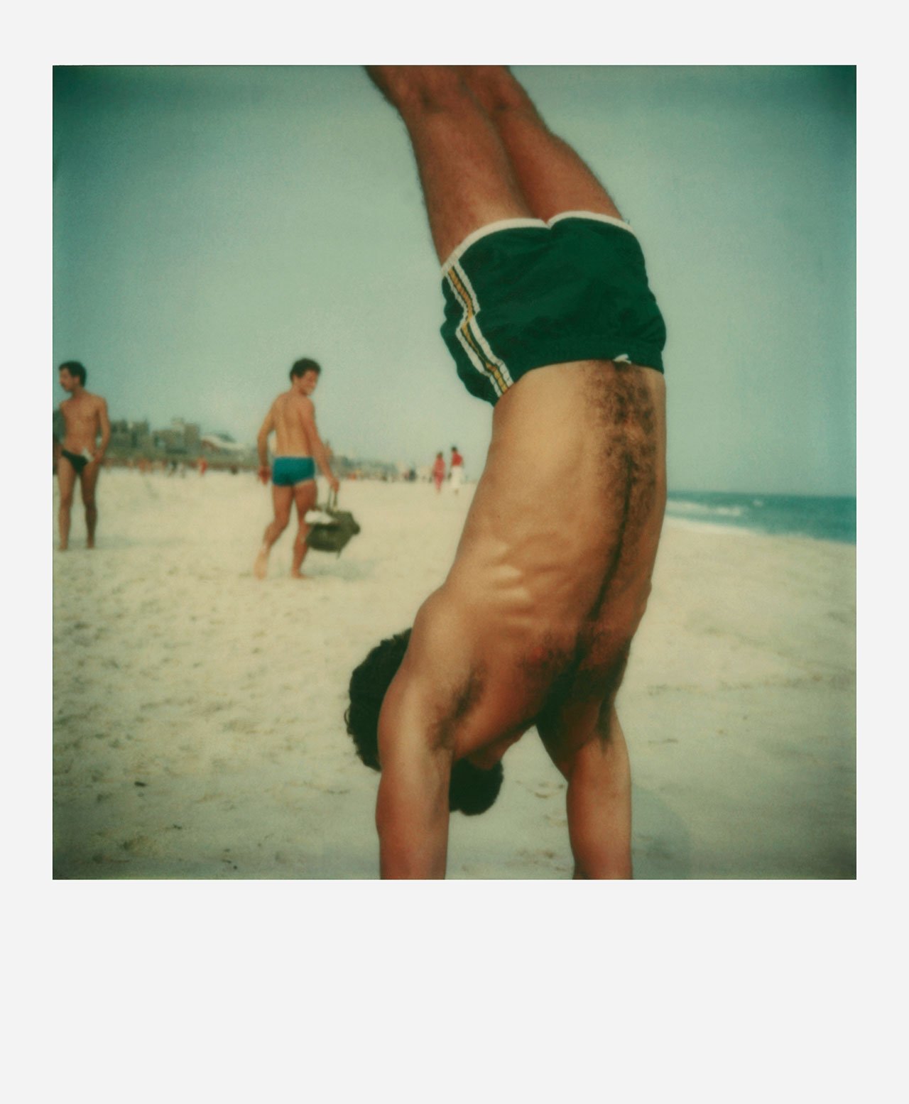 Tom Bianchi, Untitled, 368, Fire Island Pines, 1975-1983.
© Tom Bianchi, Courtesy of Fahey Klein Gallery, Los Angeles.