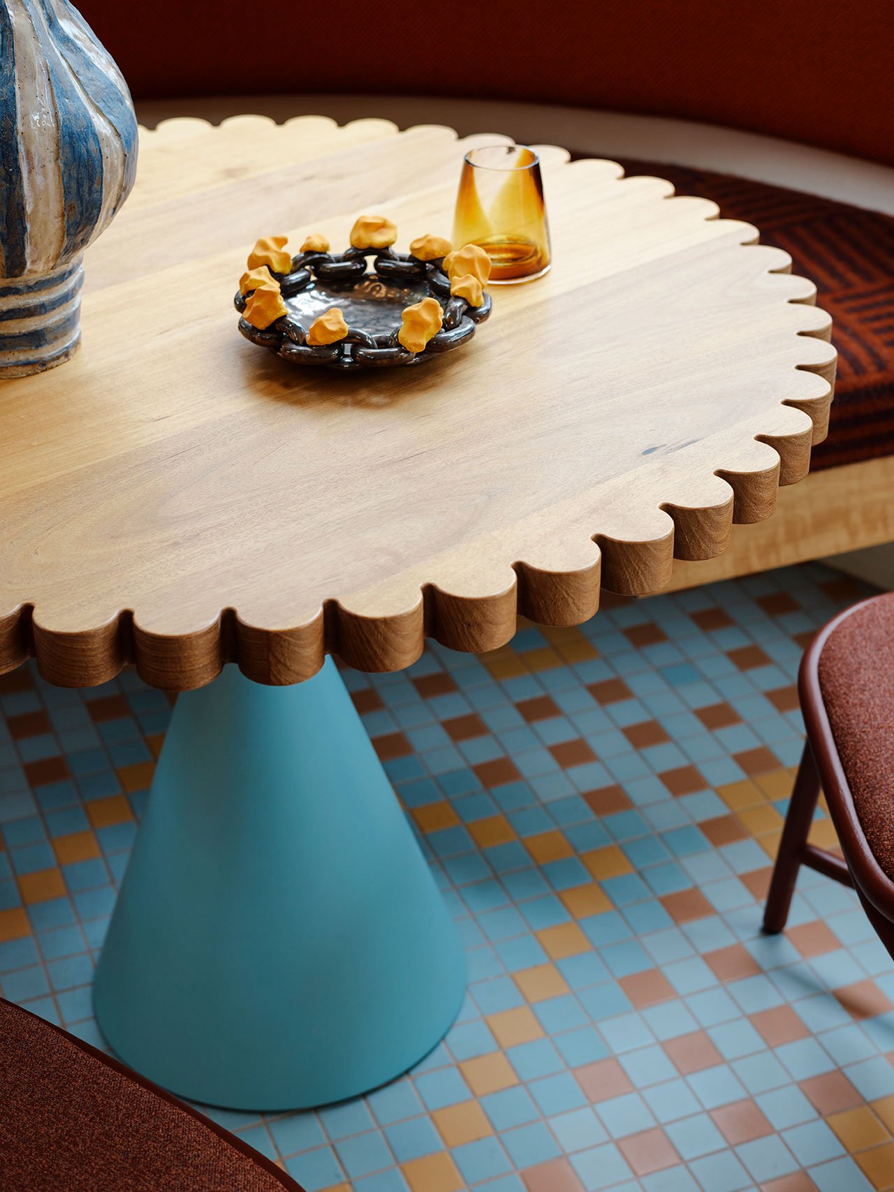 Table Top designed by YSG Studio; ‘Pion’ Table Base in custom colour by Sancal; ‘Blue and White Sculpture’ Jug by Seala Lokollo; ‘Yes Please’ Bowl by Mathieu Frossard; ‘Stack Glass’ Tumbler by Studio Dokola.
Photography by Anson Smart.