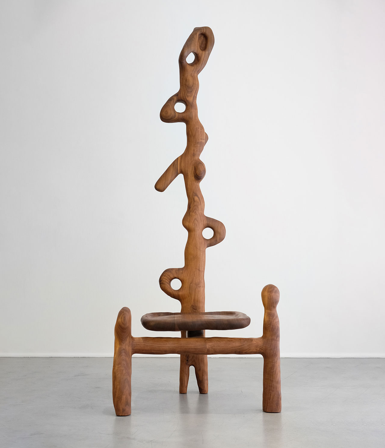 Casey McCafferty
Throne Chair, 2024 UniqueOiled Walnut
H213.4 / W86.4 / D71.1 CM H84" / W34" / D28"Seat H46 CM / H18"Arm H64 CM / H25''
Photo © The Artist.
Courtesy of Gallery FUMI. 