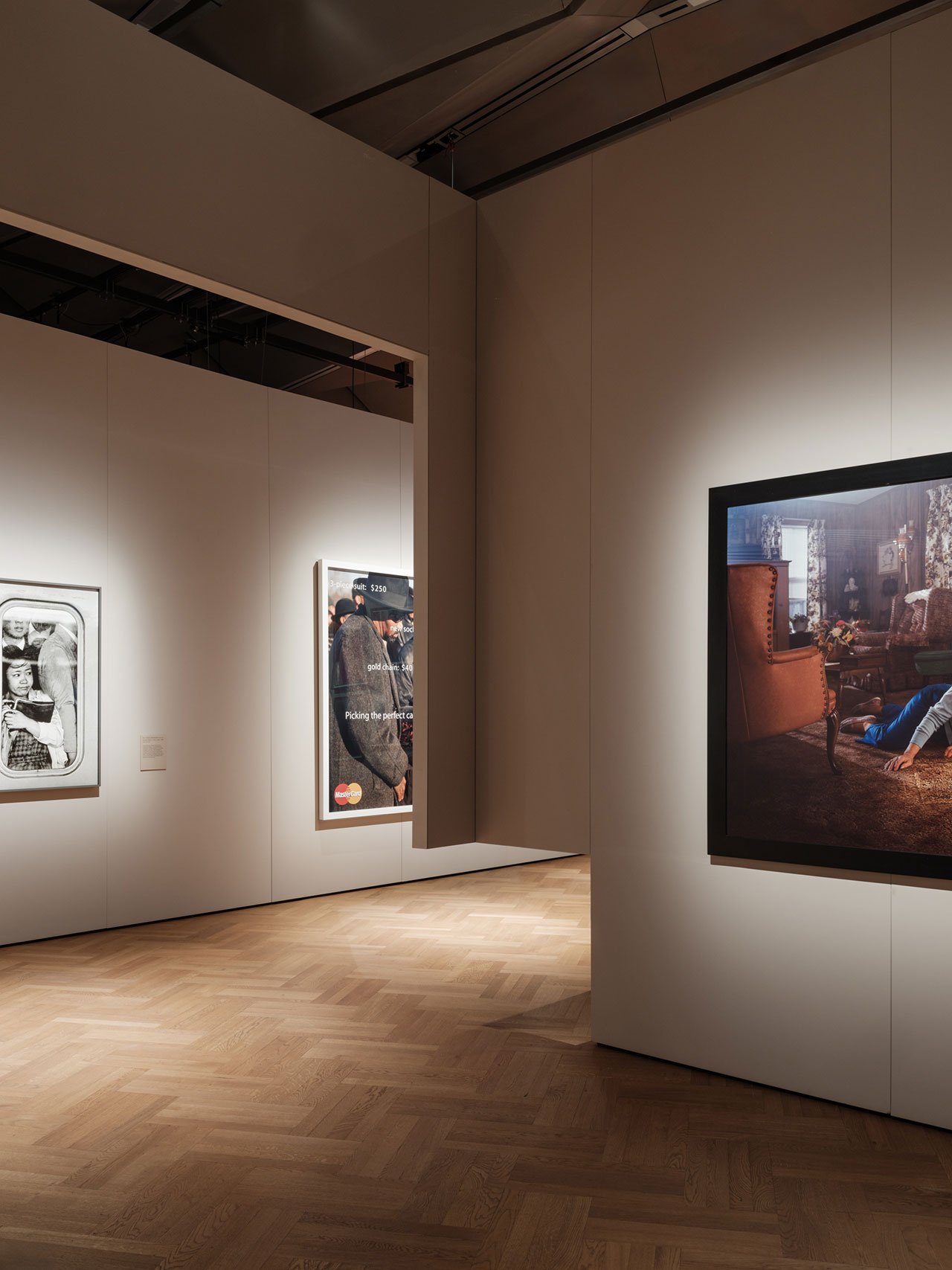 Installation view of "Fragile Beauty" at V&amp;A, South Kensington.
Photography © James Retief.