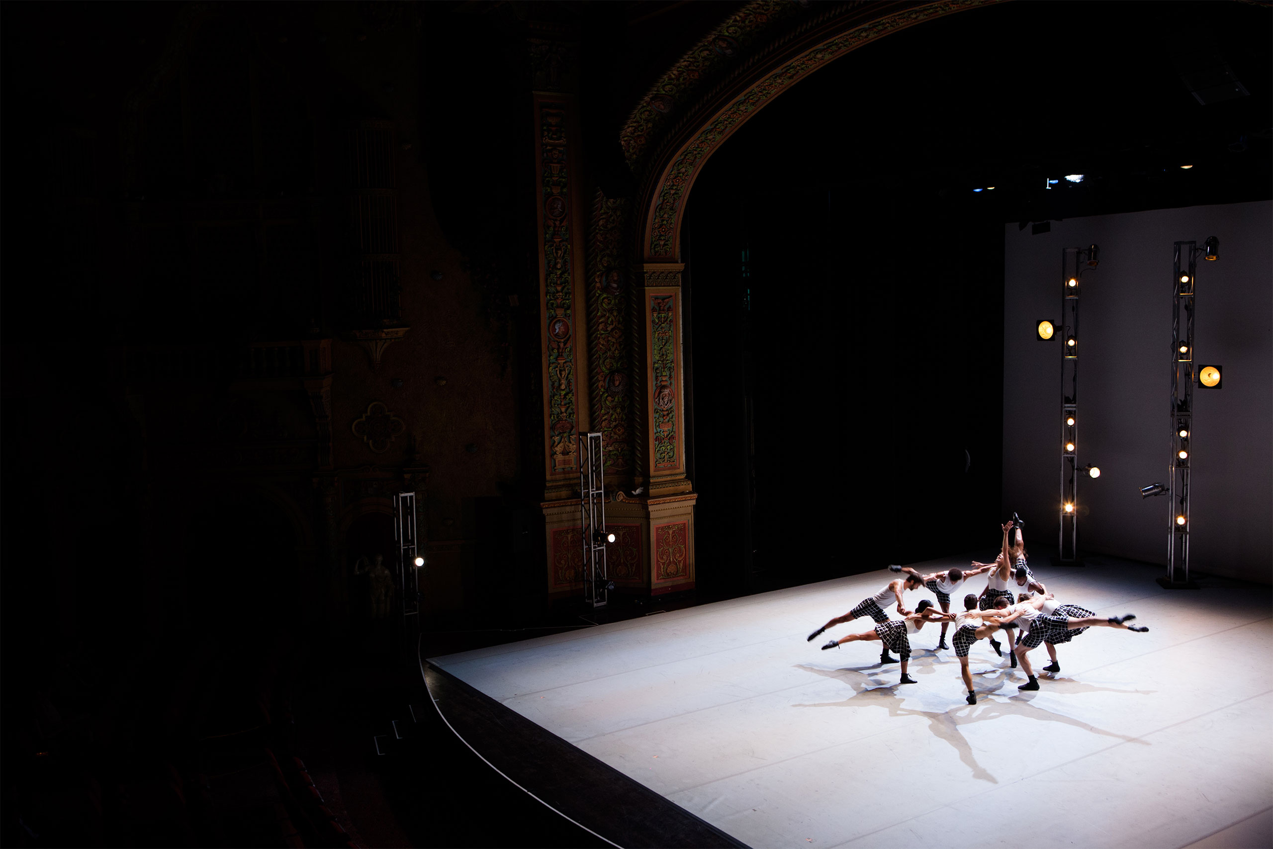 ''Hearts &amp; Arrows'' dance performance, Van Cleef &amp; Arpels, Olympia Theatre, Miami, 2014. Photo by Shayna Batya for Yatzer.