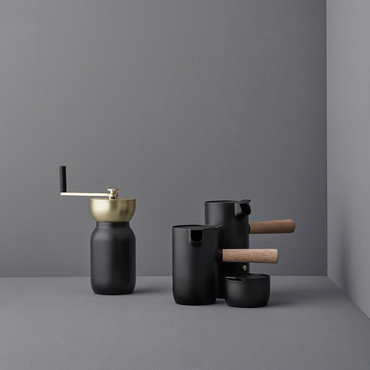 The Collar collection by Daniel Debiasi and Federico Sandri (Something design studio) for Stelton.