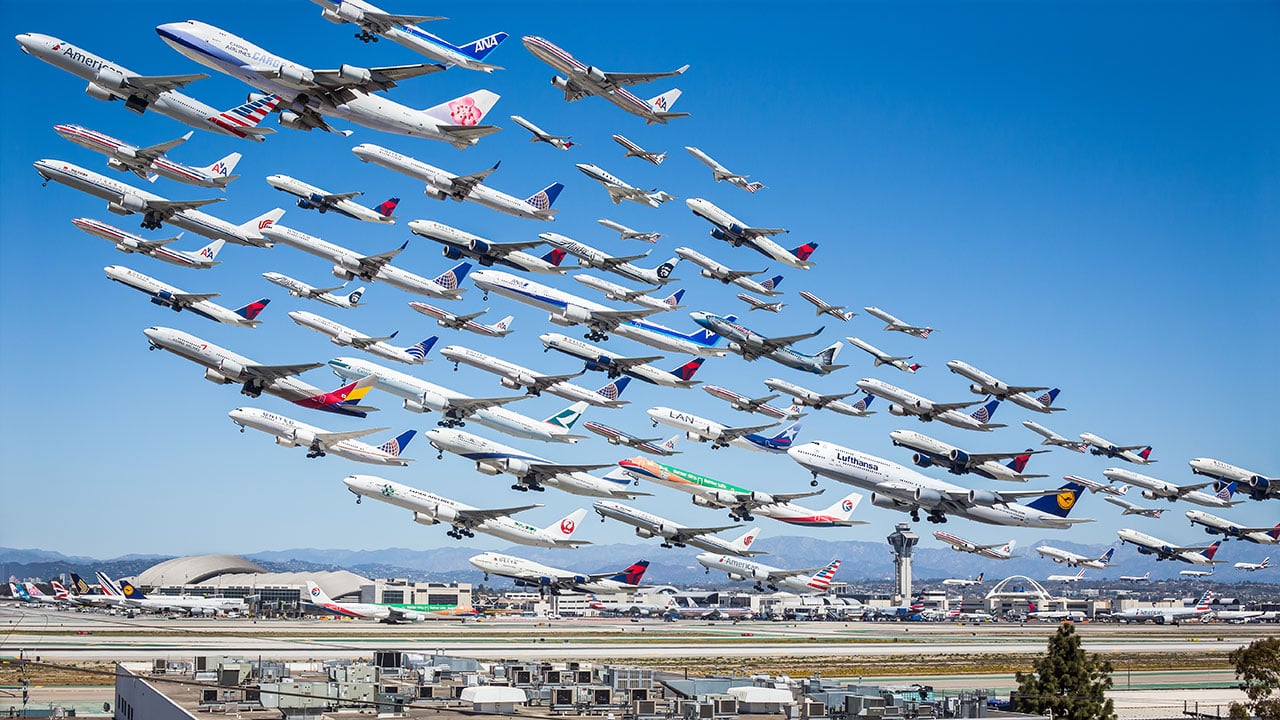 Wake Turbulence, photography by Mike Kelley, from PhotoViz © Gestalten 2016.