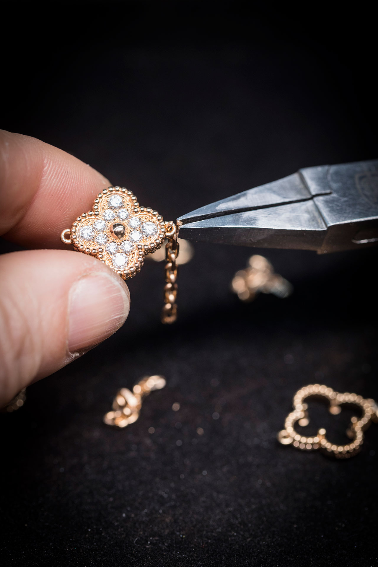 alhambra design jewelry