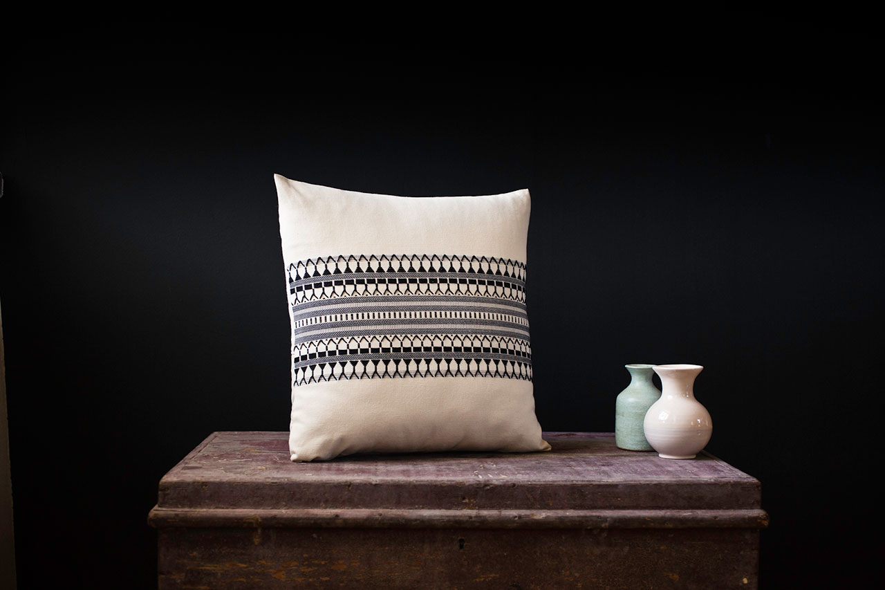 Schemata Series, Star Pulses, Handwoven Cushion Cover, 42 x 42cm, Cotton. Photo by Panagiotis Mina.