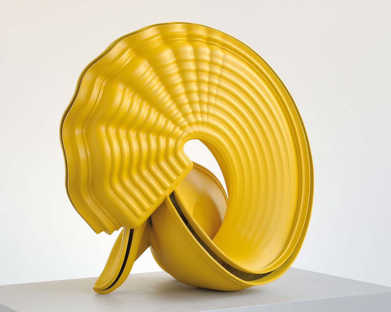 Tony Cragg, Outspan, 2007. Bronze. 95 x 100 x 62 cm. Photo by Charles Duprat.