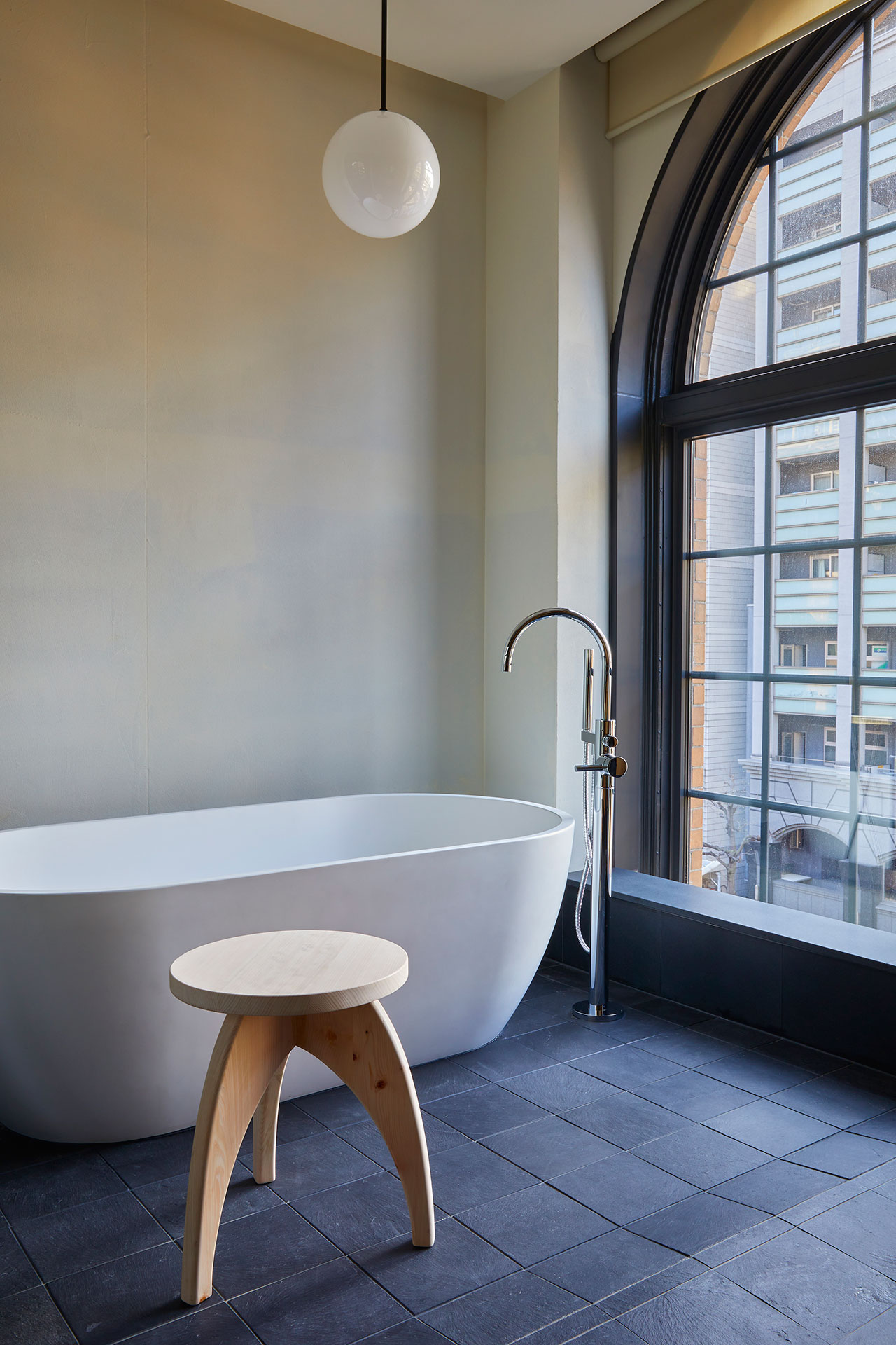 Ace Hotel Kyoto.
Guestroom bathroom.
Photo by Yoshihiro Makino.