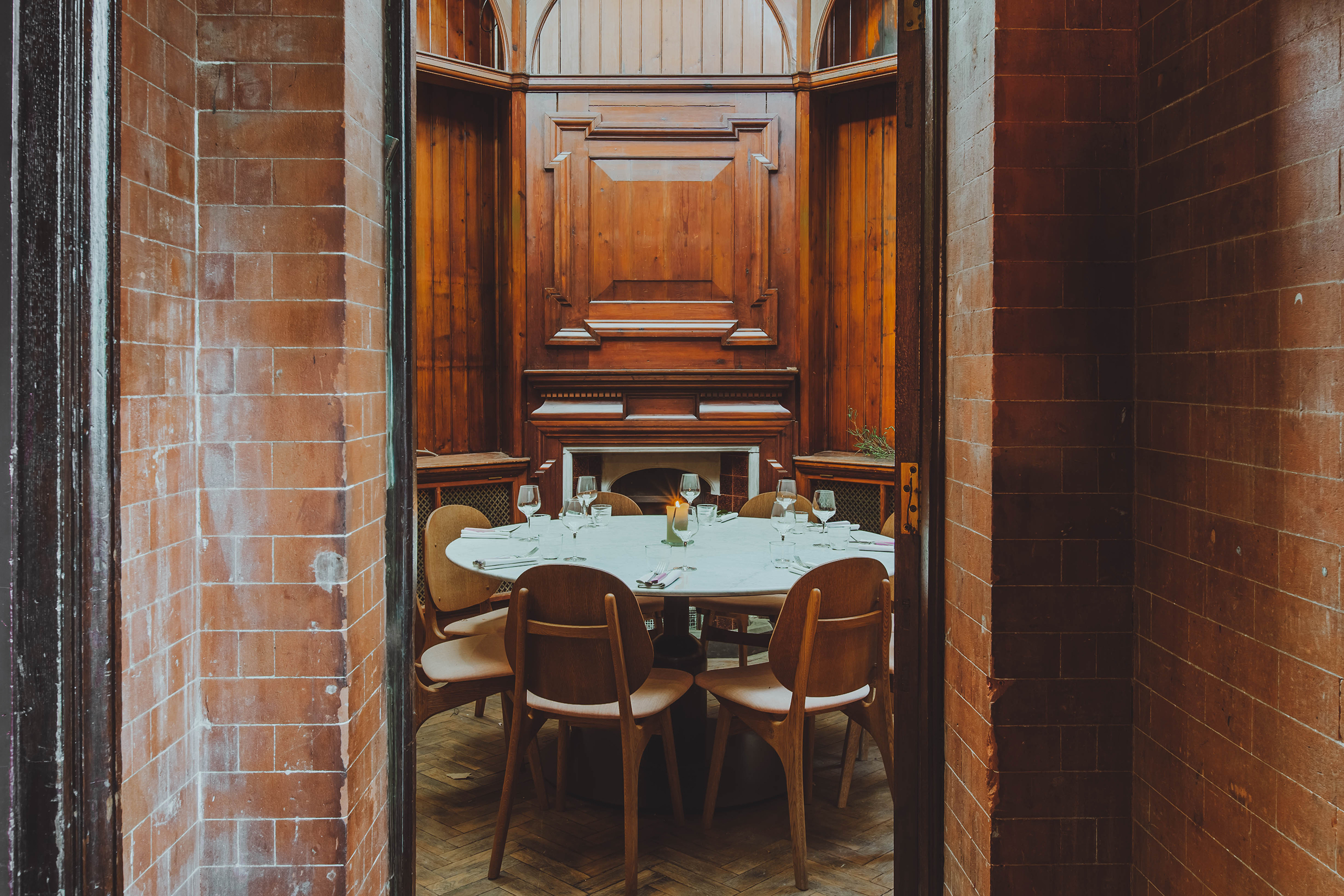 "The Gun Room" - private dining.
Photo by Adam Firman.