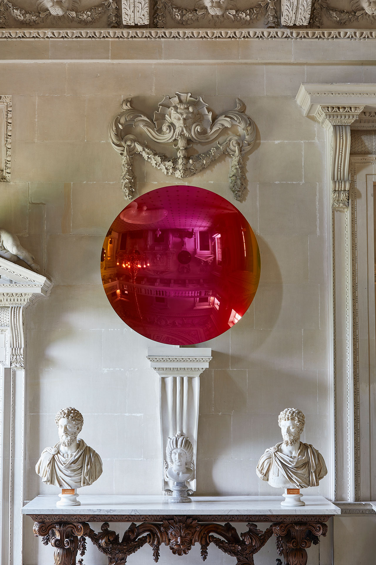 Exhibition view, Anish Kapoor at Houghton Hall. © Anish Kapoor. All rights reserved DACS, 2020. Photo by Pete Huggins.
Featured: Spanish and Pagan Gold to Magenta, 2018. Courtesy the artist and Lisson Gallery.