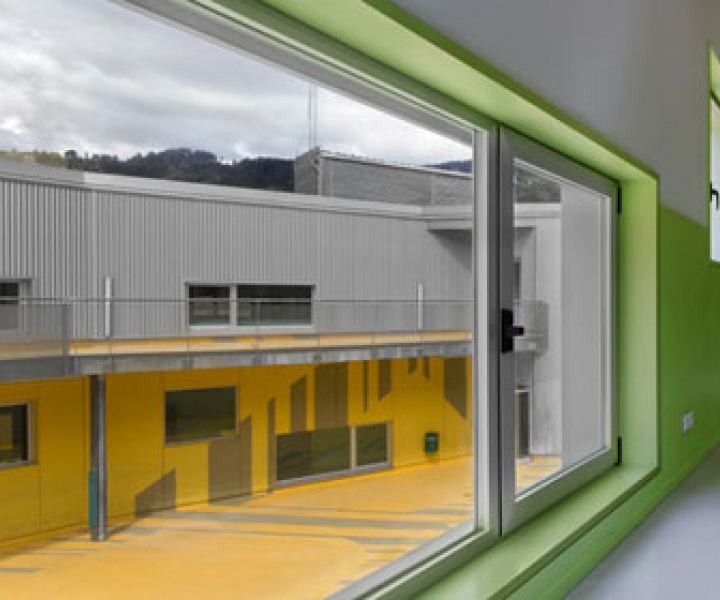 Sansaburu kindergarten and parking by Vaumm