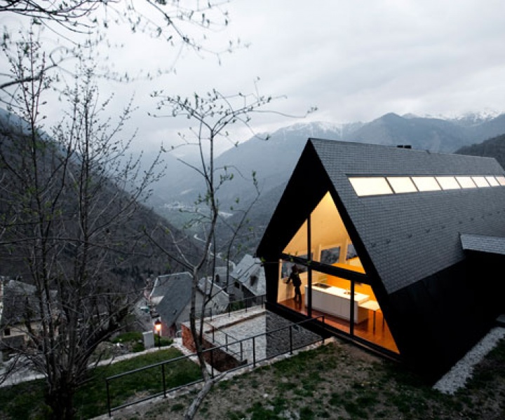 House in The Pyrenees by Architects Cadaval & Solà-Morales