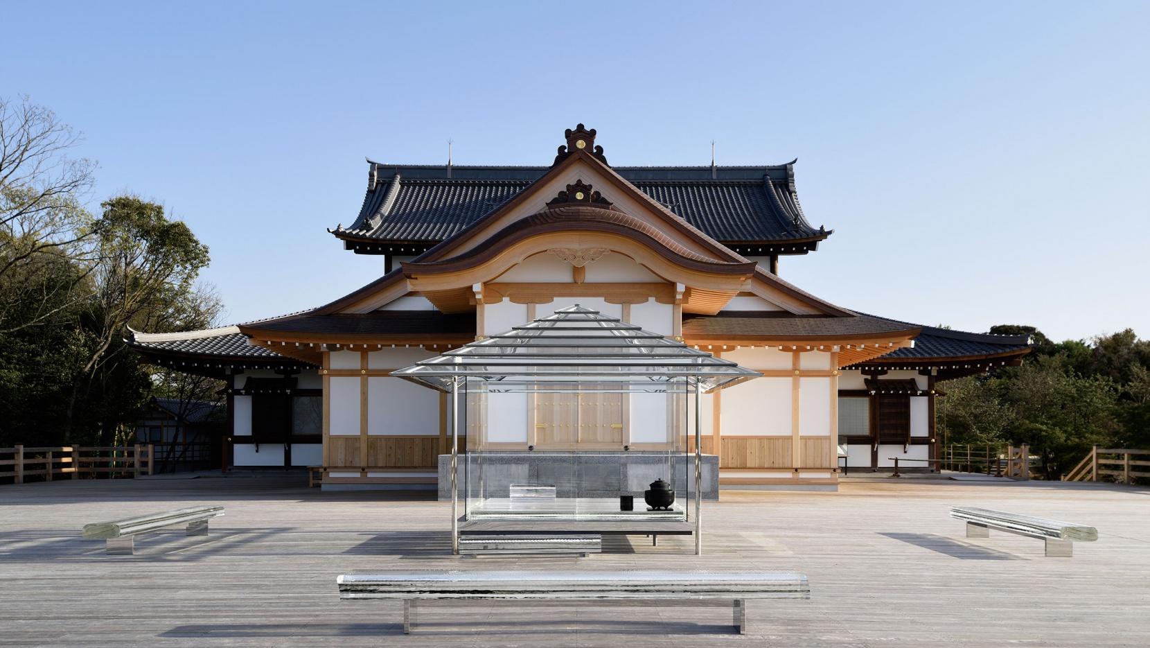 Making Time Visible: Tokujin Yoshioka's Glass Tea House in Kyoto, Japan |  Yatzer