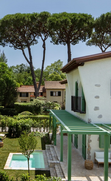 The Enduring Charm of Forte dei Marmi's Iconic Augustus Hotel & Resort